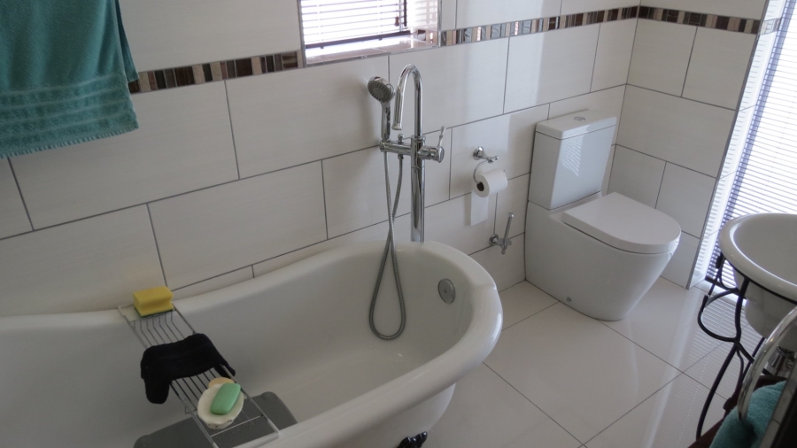 4 Bedroom Property for Sale in Diaz Beach Western Cape
